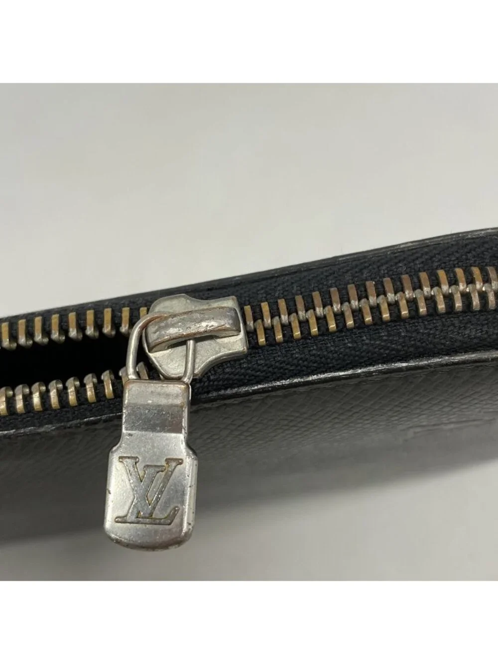Louis Vuitton Wallet Taiga Organizer Atole Ardoise